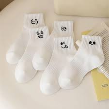 Stap in stijl met onze leuke sokken voor heren – GrappigeSokken.nl, waar originaliteit en comfort samenkomen!