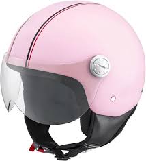 Stijlvolle Helm voor Dames op de Scooter