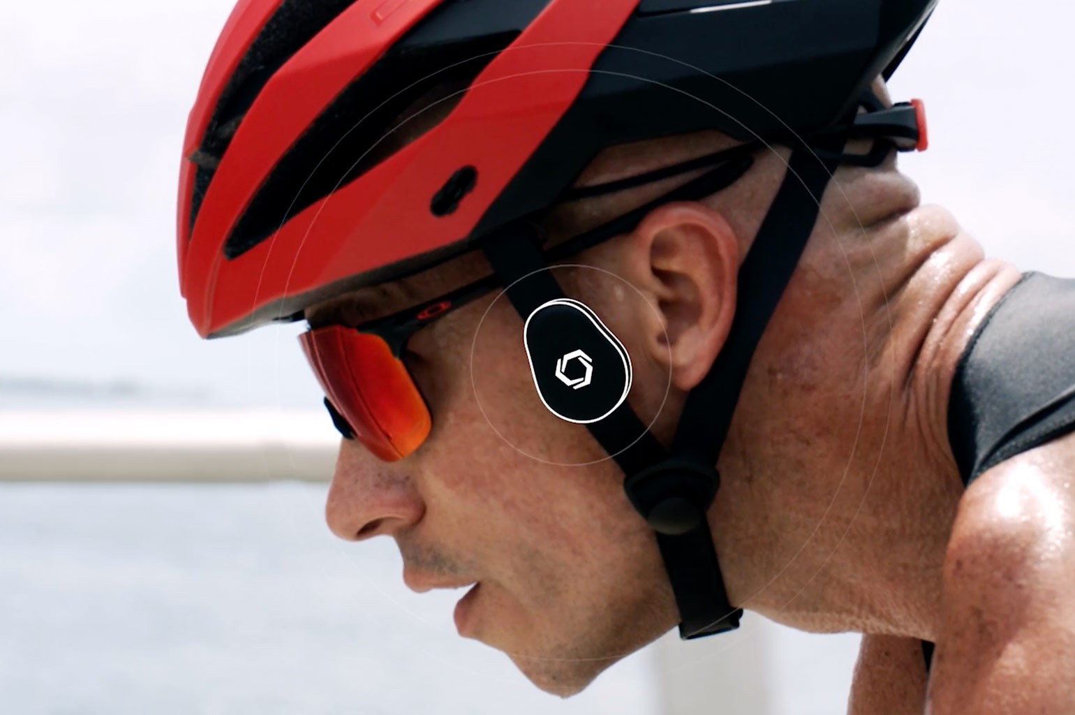 helm met ingebouwde speakers